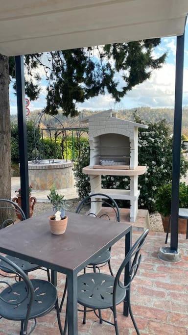 Casa Vacanze Podere San Giusto Volterra Exterior photo